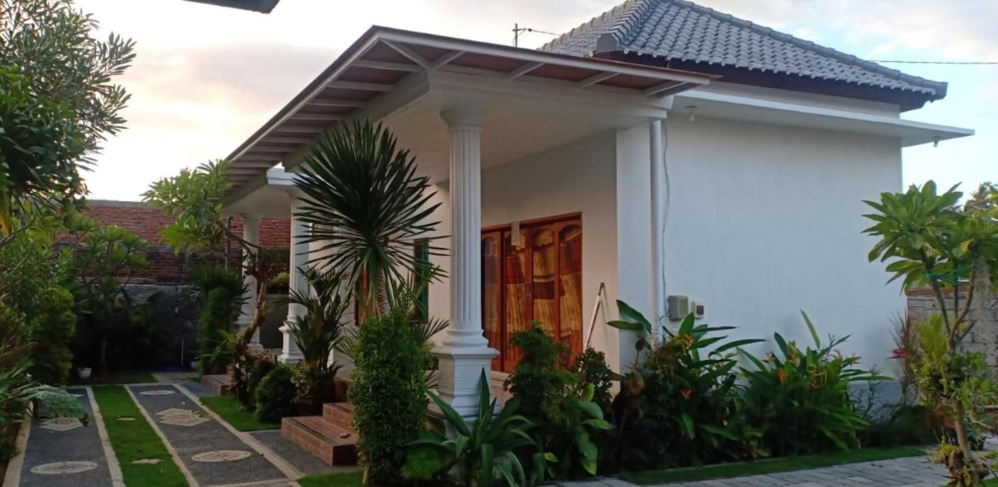 Srinadi Guest House Lovina Екстериор снимка